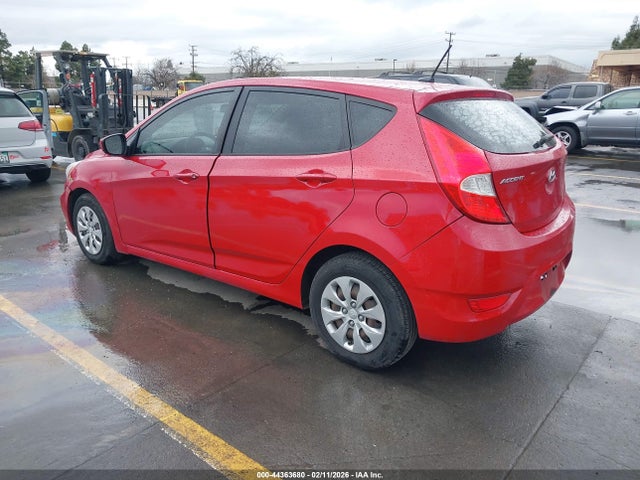 KMHCT5AE1GU261194 Hyundai ACCENT SE