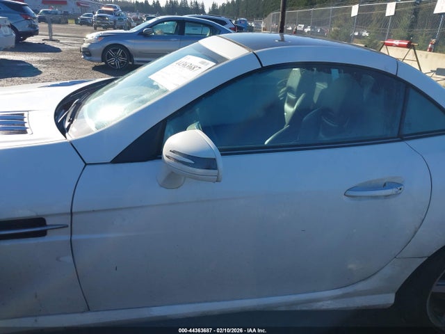Mercedes-Benz SLK 250 2015 WDDPK4HA2FF106829 Image 14