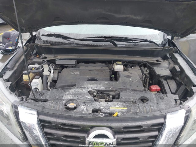 5N1DR2MN7JC610692 Nissan Pathfinder S