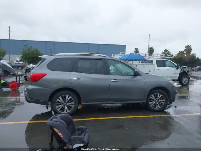5N1DR2MN7JC610692 Nissan Pathfinder S