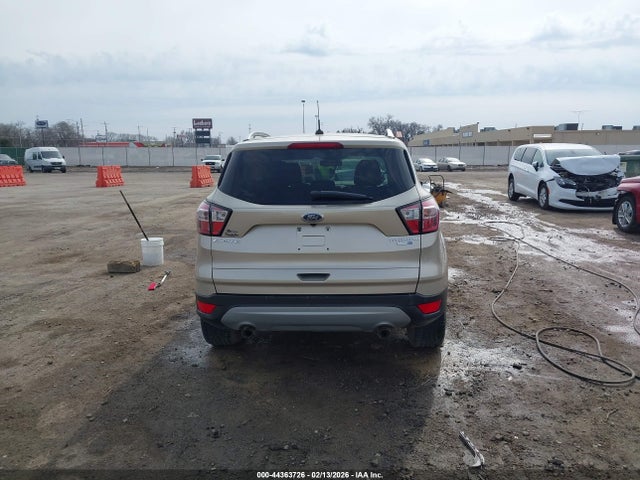 1FMCU9J90HUE95139 Ford Escape Titanium