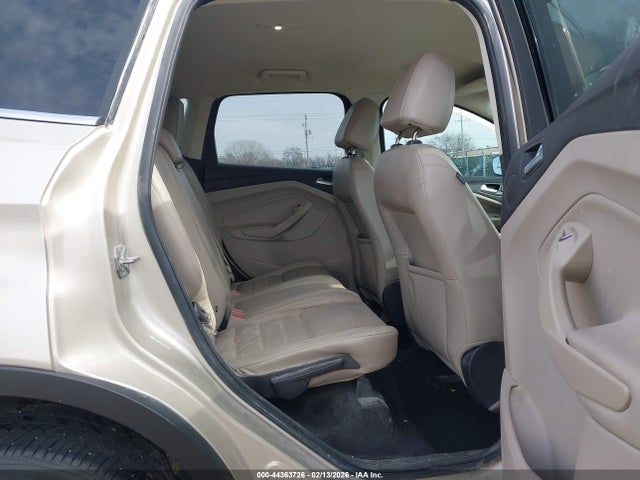 1FMCU9J90HUE95139 Ford Escape Titanium