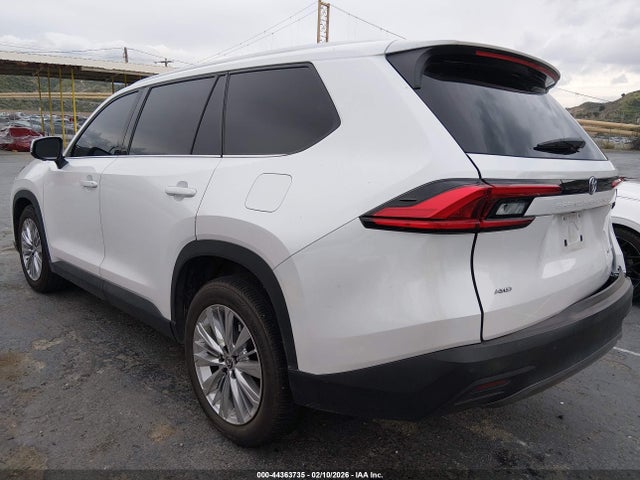 2024 TOYOTA GRAND HIGHLANDER 5TDAAAB50RS046387 Photo 2