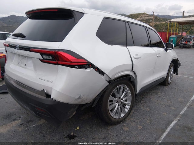 2024 TOYOTA GRAND HIGHLANDER 5TDAAAB50RS046387 Photo 3