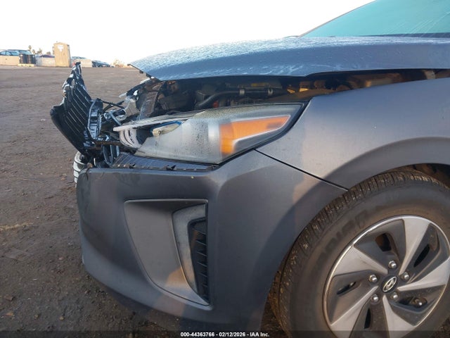 KMHC75LC1HU021967 Hyundai Ioniq Hybrid Sel