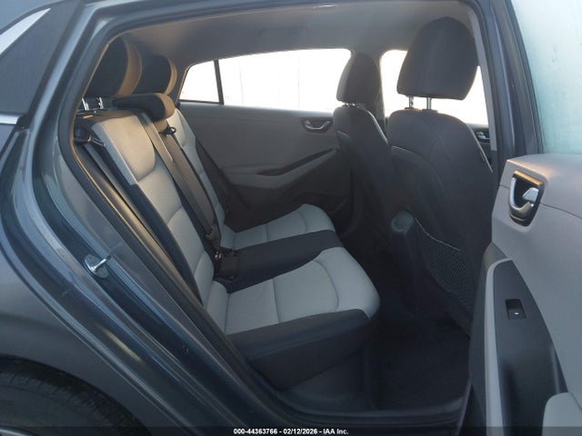 KMHC75LC1HU021967 Hyundai Ioniq Hybrid Sel