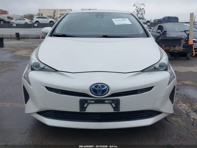 JTDKBRFU3J3070061 Toyota Prius Two