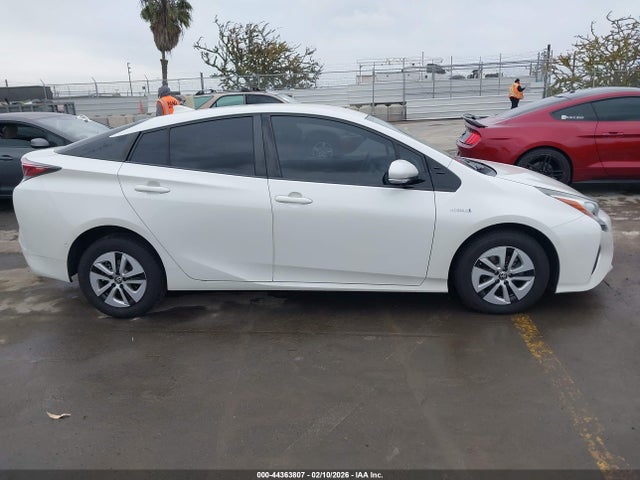 JTDKBRFU3J3070061 Toyota Prius Two