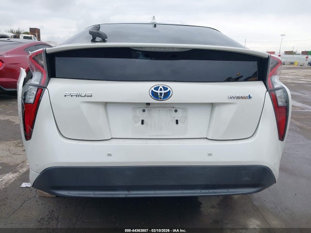 JTDKBRFU3J3070061 Toyota Prius Two