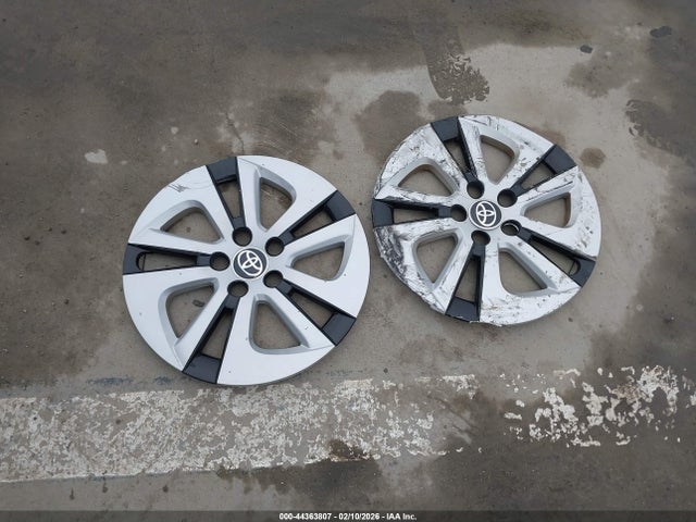 JTDKBRFU3J3070061 Toyota Prius Two