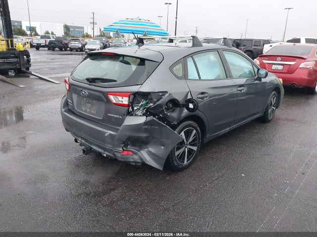 4S3GTAA68J3710830 Subaru Impreza 2.0i