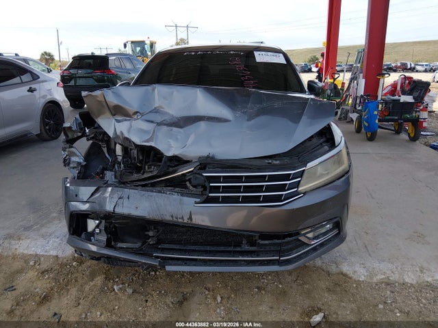 44363882 :رقم المزاد ، 1VWBA7A34JC026184 vin ، 2018 Volkswagen Passat 2.0t Se مزاد بيع