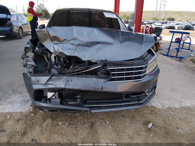 44363882 :رقم المزاد ، 1VWBA7A34JC026184 vin ، 2018 Volkswagen Passat 2.0t Se مزاد بيع