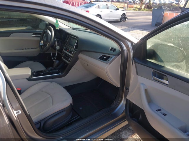 Hyundai SONATA SE 2019 5NPE24AF3KH746801 Image 5