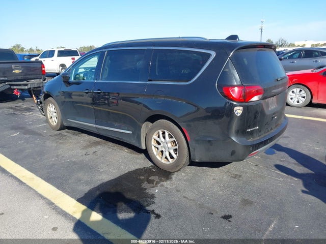 2020 CHRYSLER PACIFICA 2C4RC1BG6LR125271 Photo 2