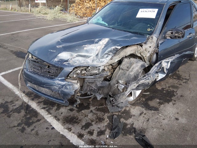 2004 LEXUS IS 300 JTHBD192140093736 Photo 5