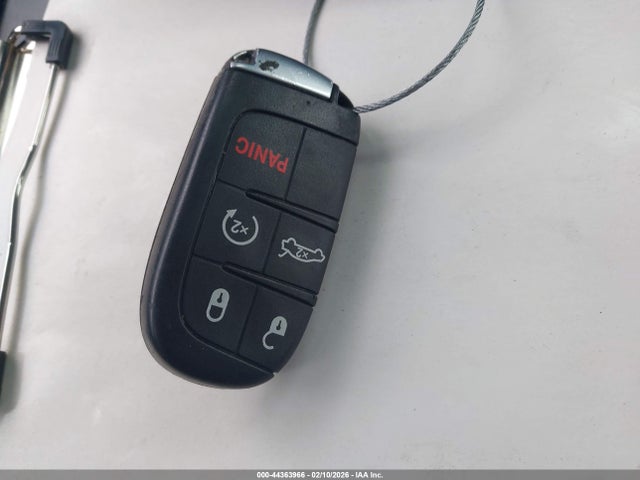 2C3CDXHG0JH179427 Dodge Charger Sxt Plus Rwd