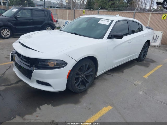 2C3CDXHG0JH179427 Dodge Charger Sxt Plus Rwd