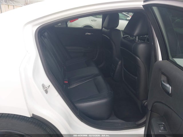 2C3CDXHG0JH179427 Dodge Charger Sxt Plus Rwd