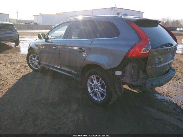 2016 VOLVO XC60 YV440MDK7G2787643 Photo 2