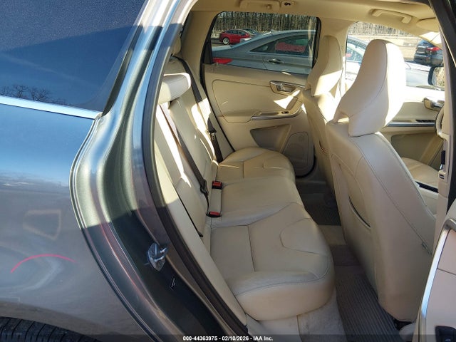 2016 VOLVO XC60 YV440MDK7G2787643 Photo 7