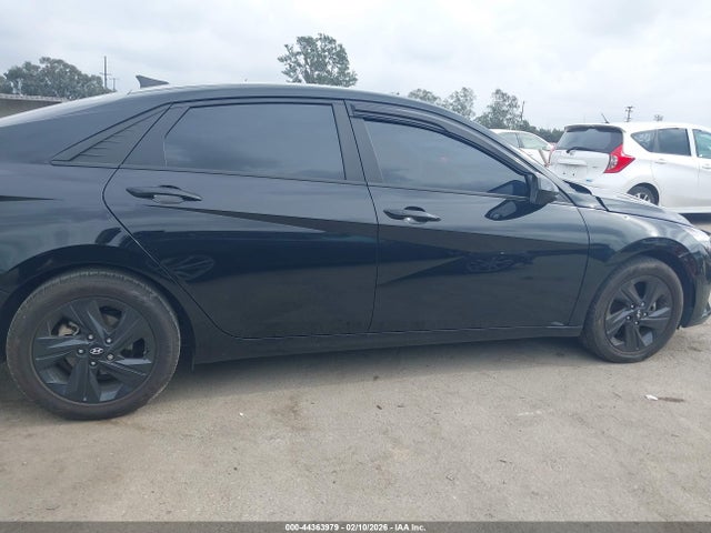 KMHLM4AG3PU530031 Hyundai ELANTRA SEL