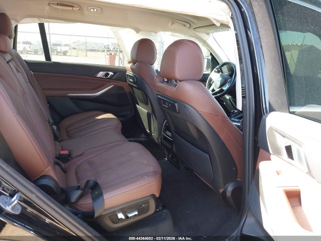 2022 BMW X7 5UXCW2C03N9L05707 Photo 7