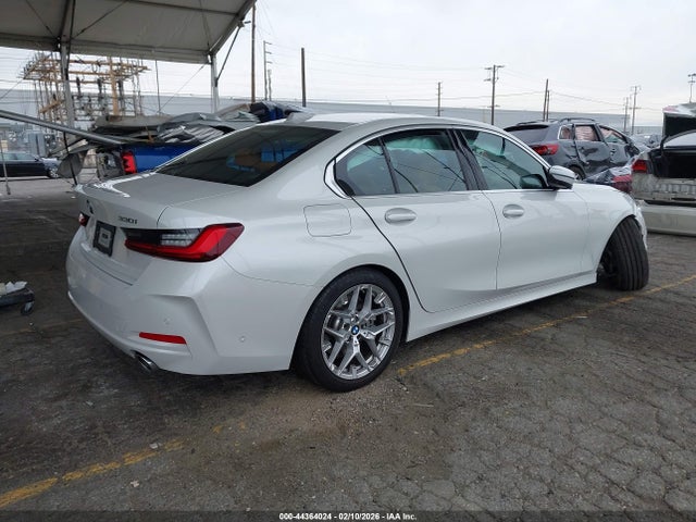 44364024 :رقم المزاد ، 3MW69CW02S8F70046 vin ، 2025 Bmw 330i مزاد بيع