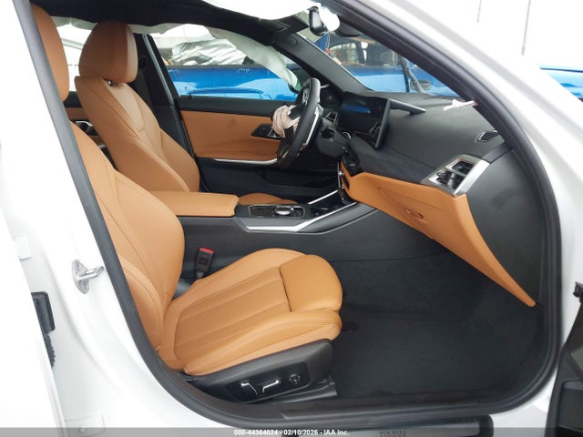 44364024 :رقم المزاد ، 3MW69CW02S8F70046 vin ، 2025 Bmw 330i مزاد بيع