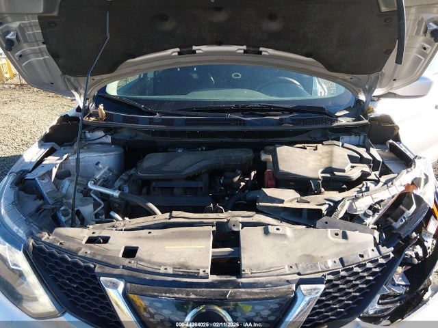 JN1BJ1CR9JW257438 Nissan Rogue Sport S