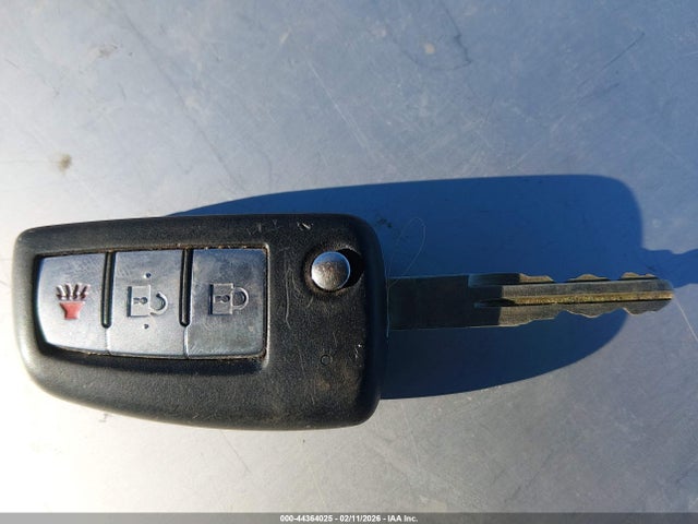 JN1BJ1CR9JW257438 Nissan Rogue Sport S