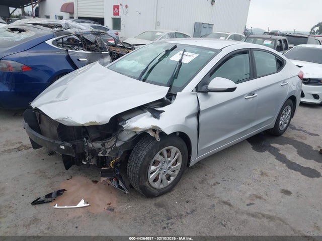 KMHD74LF9JU679003 Hyundai ELANTRA SE