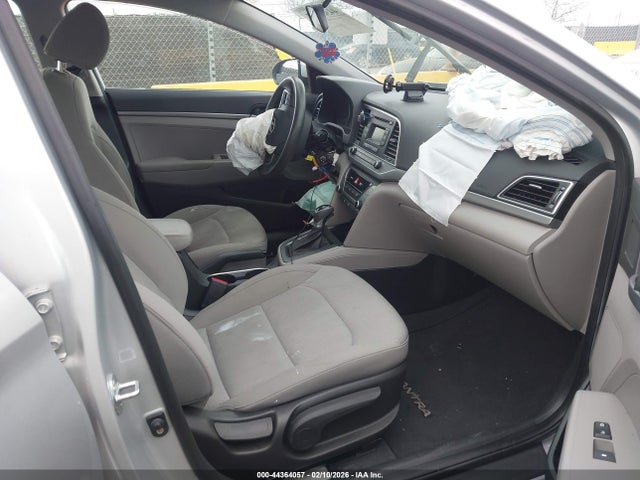 KMHD74LF9JU679003 Hyundai ELANTRA SE