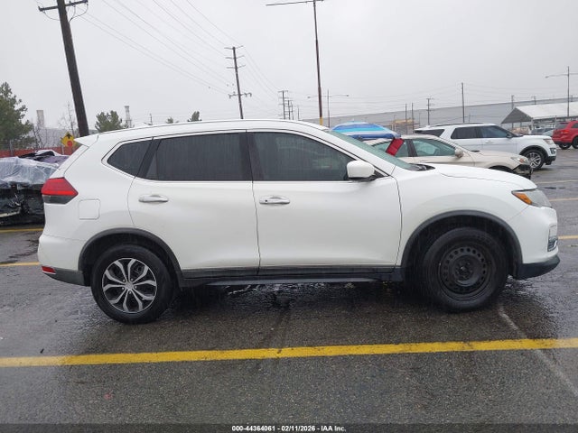 Nissan ROGUE S 2017 KNMAT2MV7HP576989 Image 13