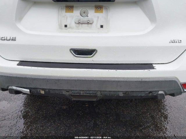 Nissan ROGUE S 2017 KNMAT2MV7HP576989 Image 17