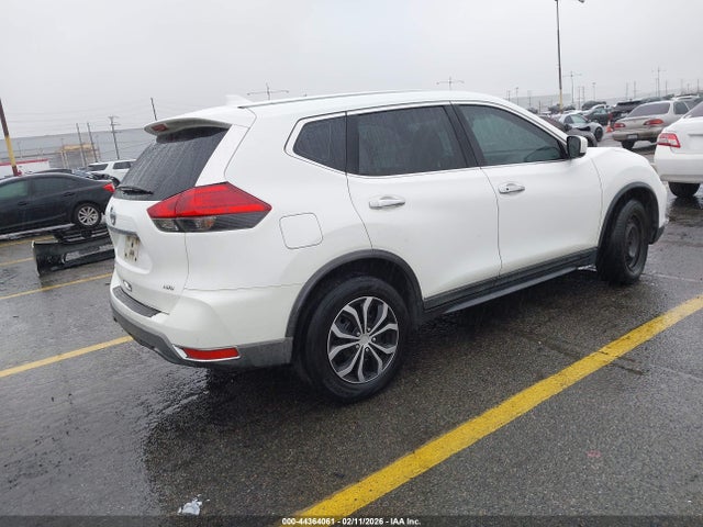 Nissan ROGUE S 2017 KNMAT2MV7HP576989 Image 4