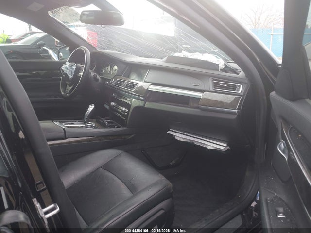 2013 BMW 740I WBAYA6C51DD143772 Photo 4