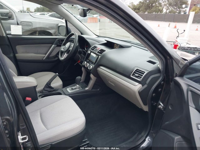 JF2SJABC8JH453189 Subaru Forester 2.5i