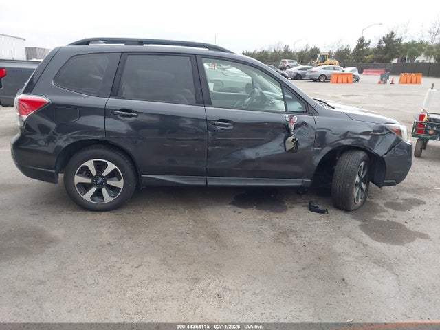 JF2SJABC8JH453189 Subaru Forester 2.5i