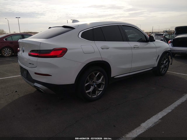 2022 BMW X4 5UX33DT05N9K82659 Photo 3