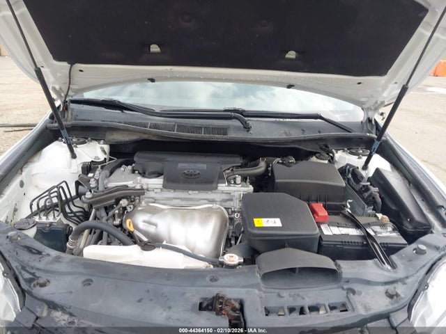 4T1BF1FK5HU400674 Toyota CAMRY SE