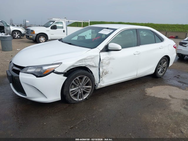 4T1BF1FK5HU400674 Toyota CAMRY SE