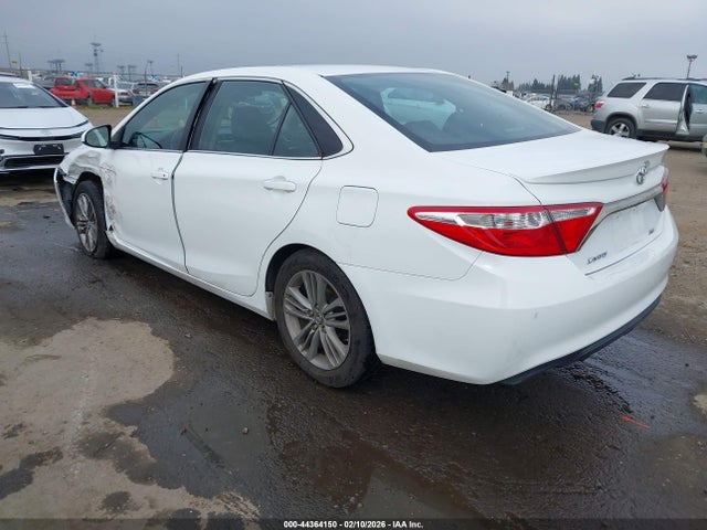 4T1BF1FK5HU400674 Toyota CAMRY SE