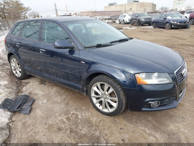 2011 AUDI A3 WAUBEAFM6BA022072 Photo 0