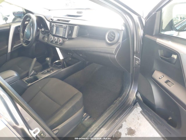 JTMZFREV0HJ102483 Toyota RAV4 LE