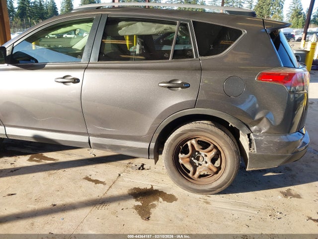 JTMZFREV0HJ102483 Toyota RAV4 LE