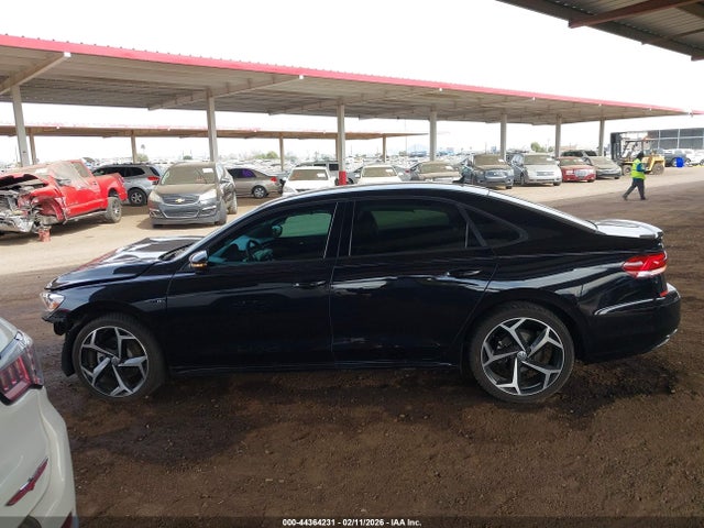 Продаж на аукціоні авто 2021 Volkswagen Passat 2.0t R-line, vin: 1VWMA7A30MC014188, номер лоту: 44364231
