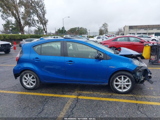 JTDKDTB37F1088926 Toyota Prius C Three