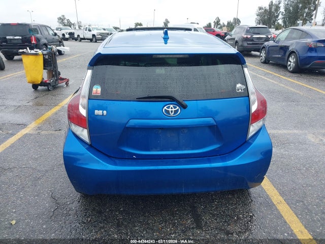 JTDKDTB37F1088926 Toyota Prius C Three