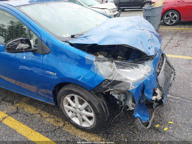 JTDKDTB37F1088926 Toyota Prius C Three